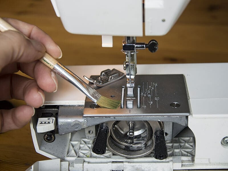 Cleaning Preparation Sewing Machine