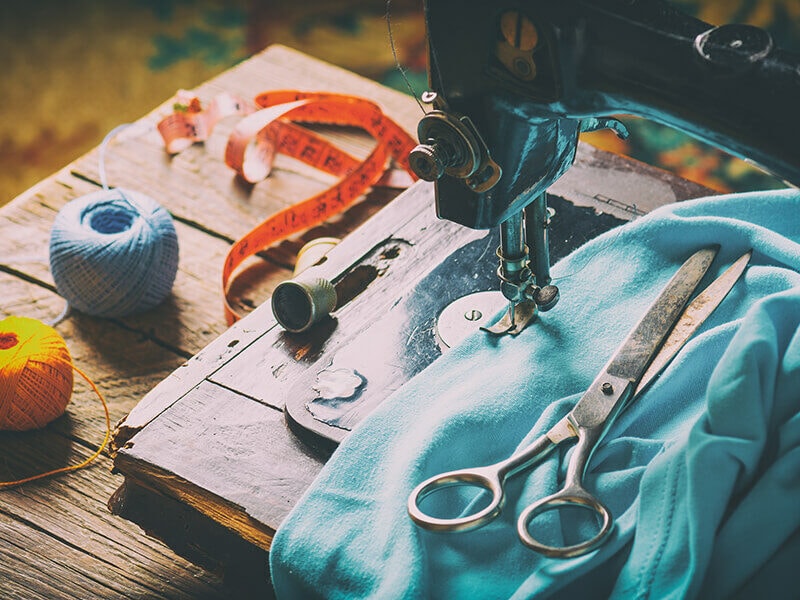 Hand Sewing Machine